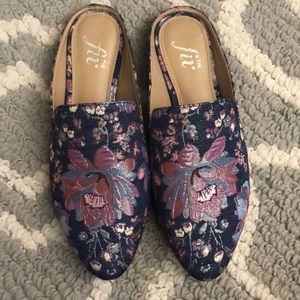Women’s size 6 loafers